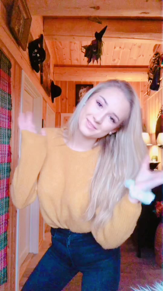 @Christine R&oslash;mma