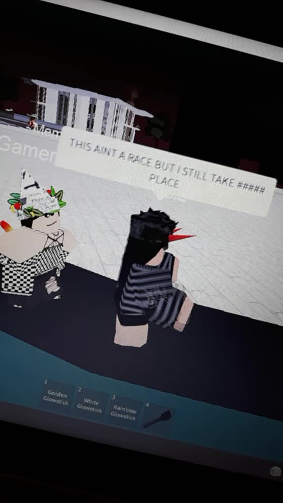 @Sia 🤠🤠