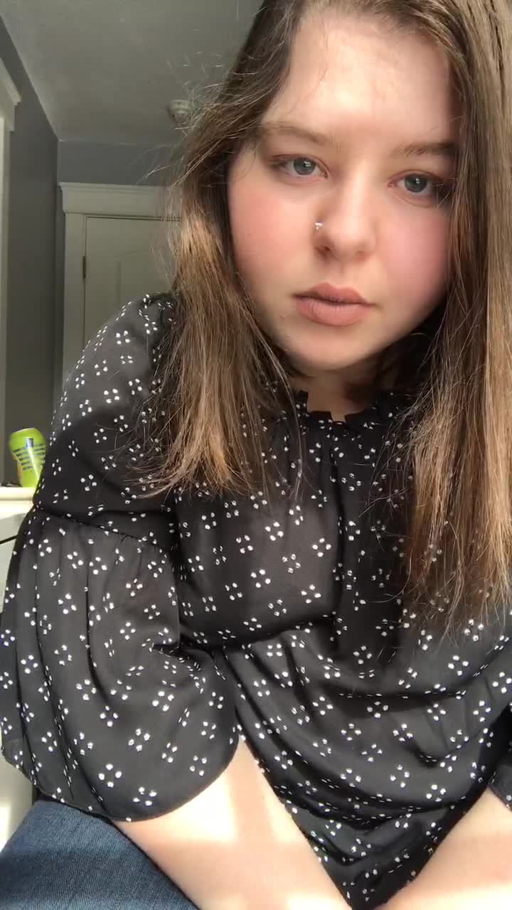 @HellaBella