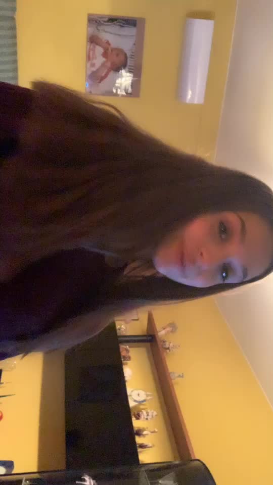 @𝖘𝖆𝖗𝖆🧸💜