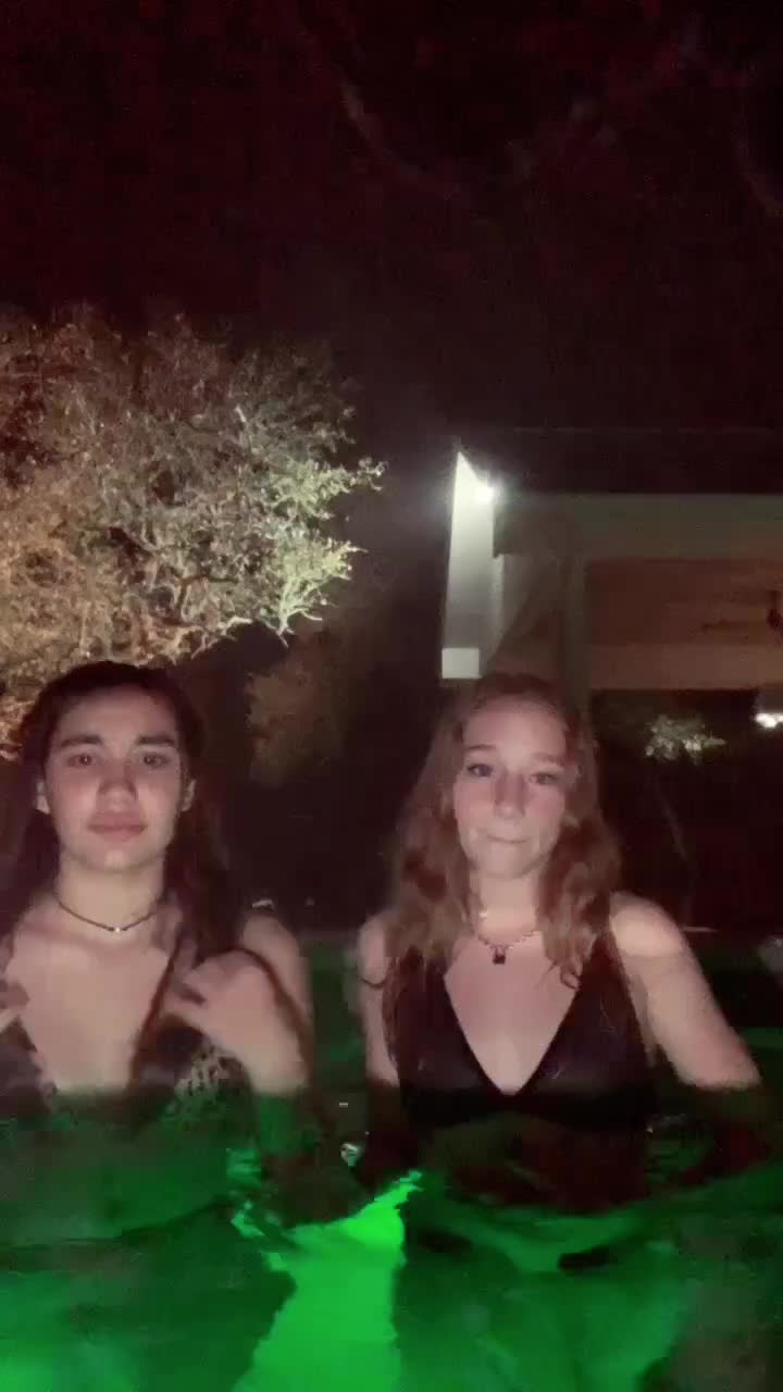 @char<3