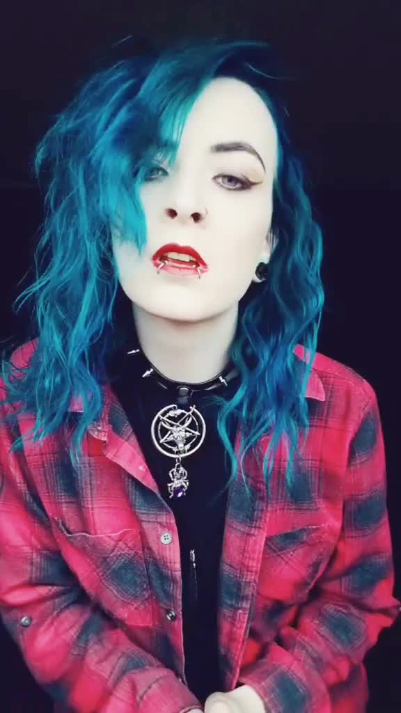@Queenie