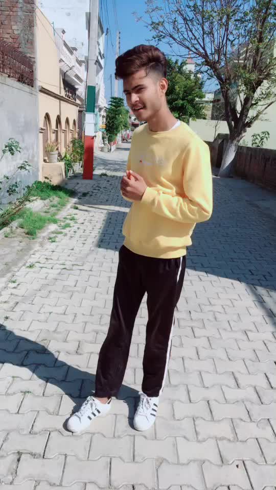 @🙂