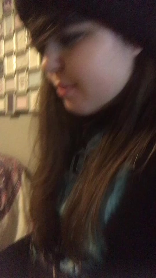 @HellaBella