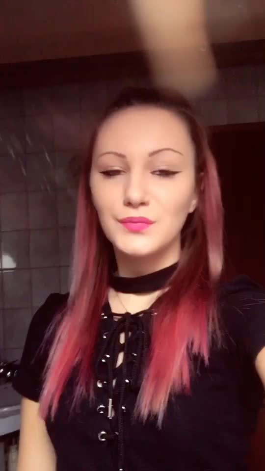 @caroline.tinss