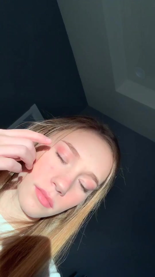 @char<3