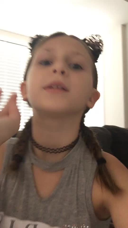 @Bella