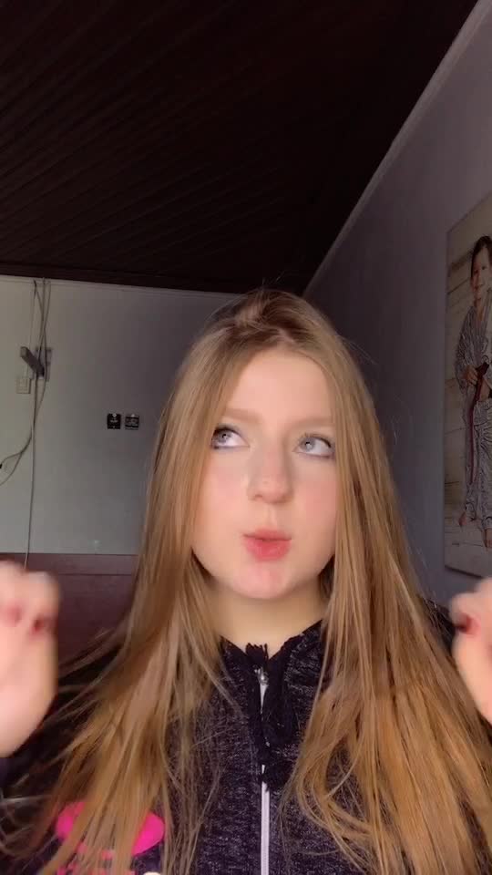@Virg&iacute;nia Peporini
