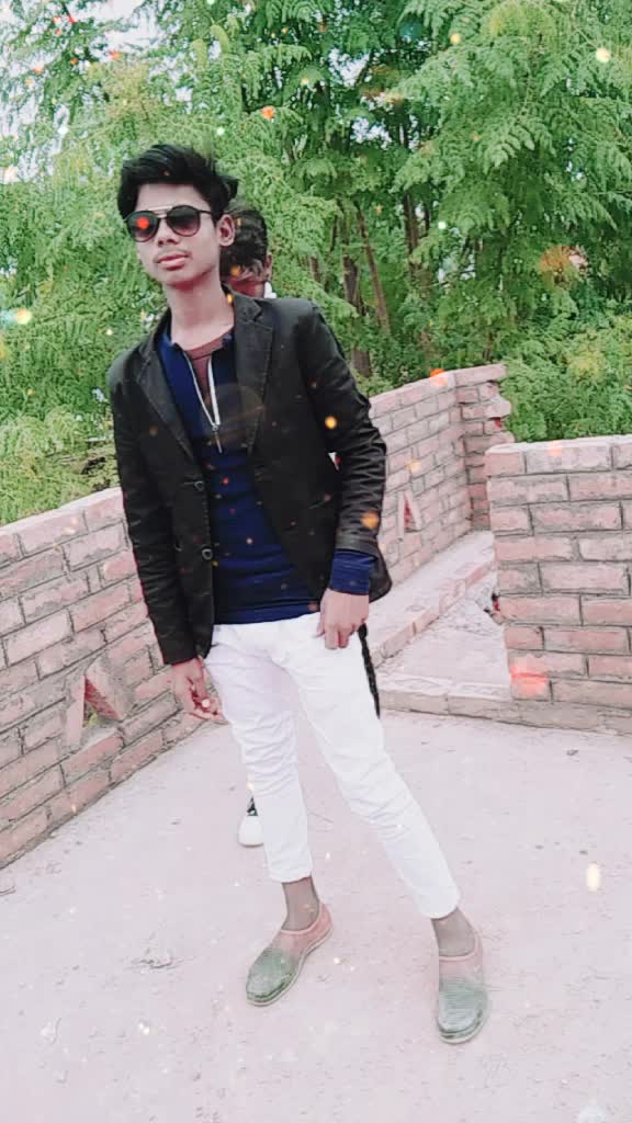 @Bhojpuriya 👑 King 1