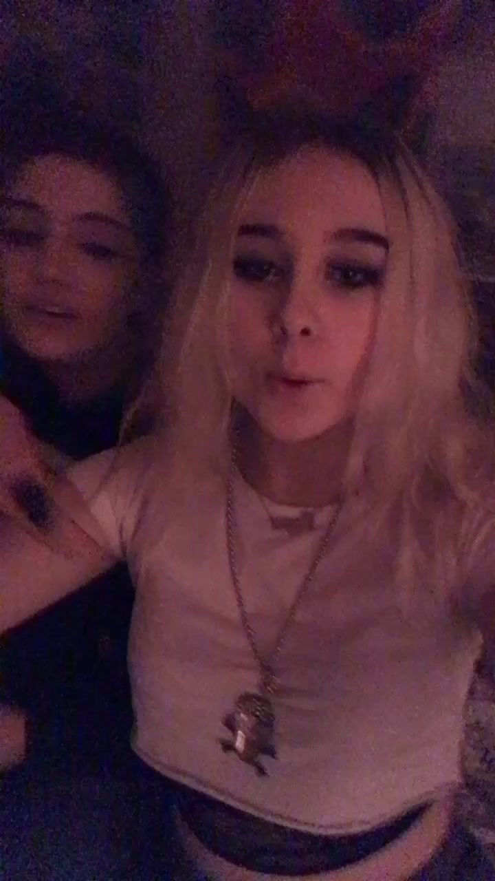 @🫣