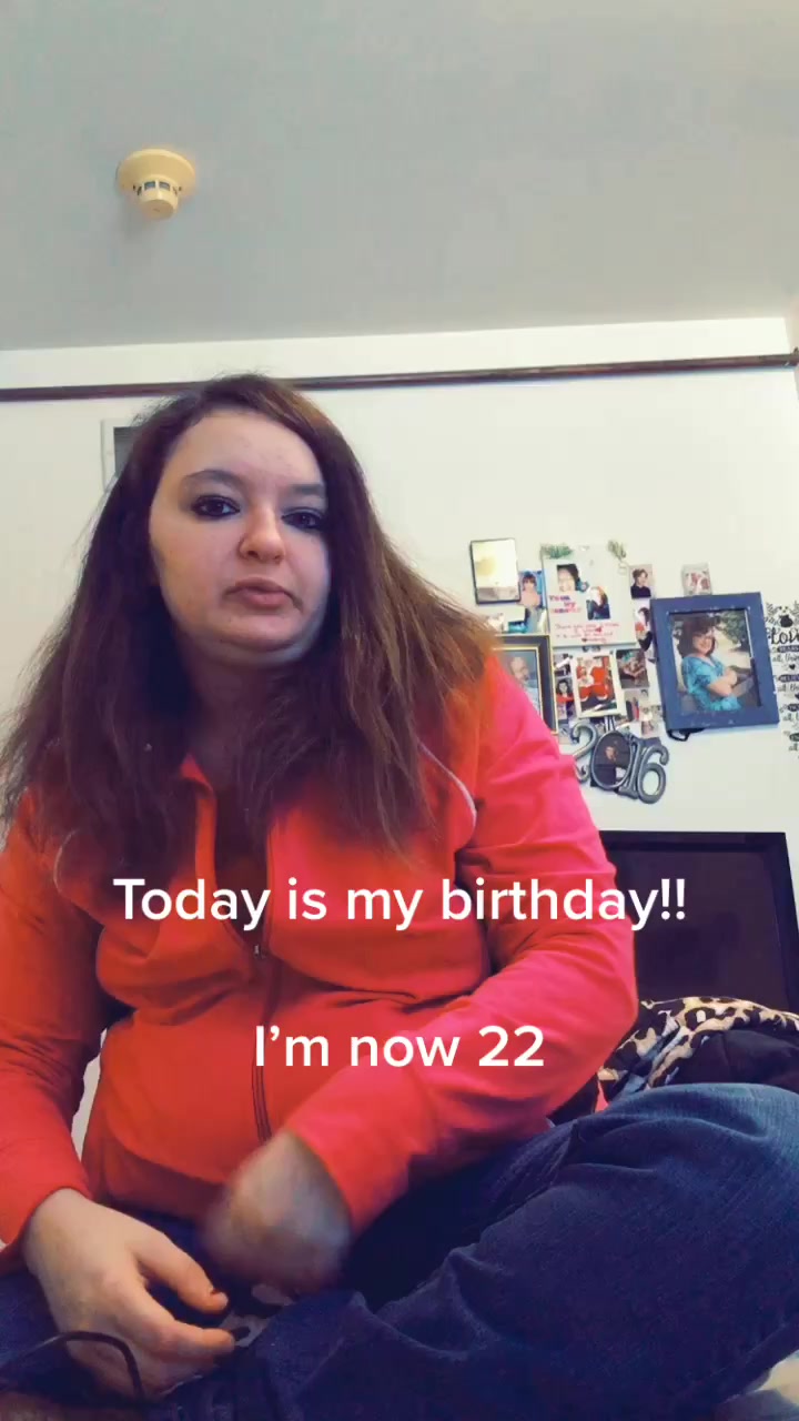 @LucyThiel.