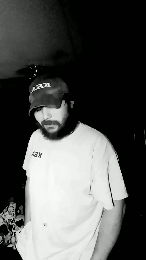 @👑 FAMOUSREDNECK👑