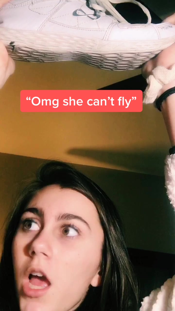 @Farah_Travis_