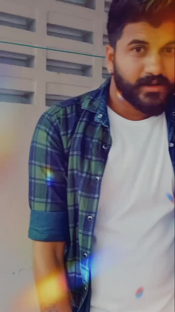 @𝑺𝒊𝒅𝒉 😎