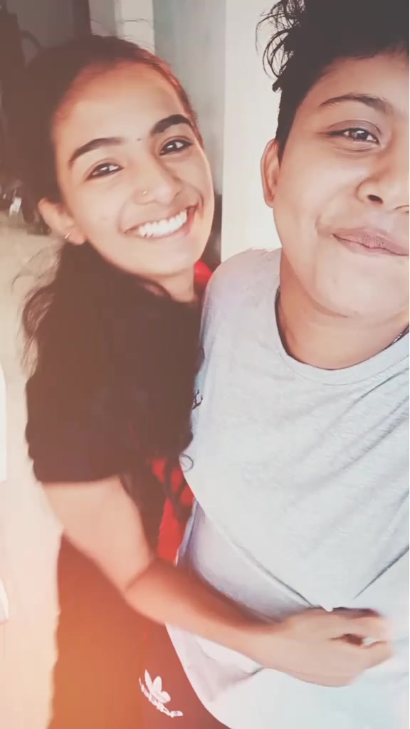 @kunjAnz_🖤