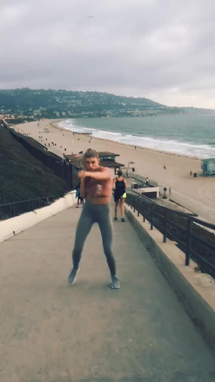 @shaniesmash