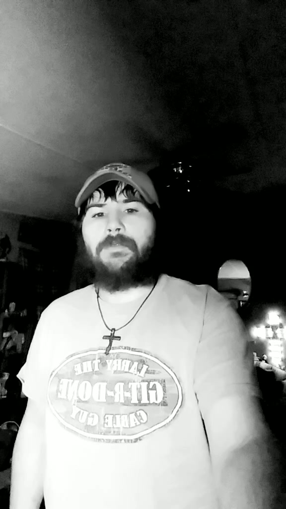 @👑 FAMOUSREDNECK👑