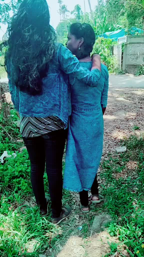 @unnimayaunni