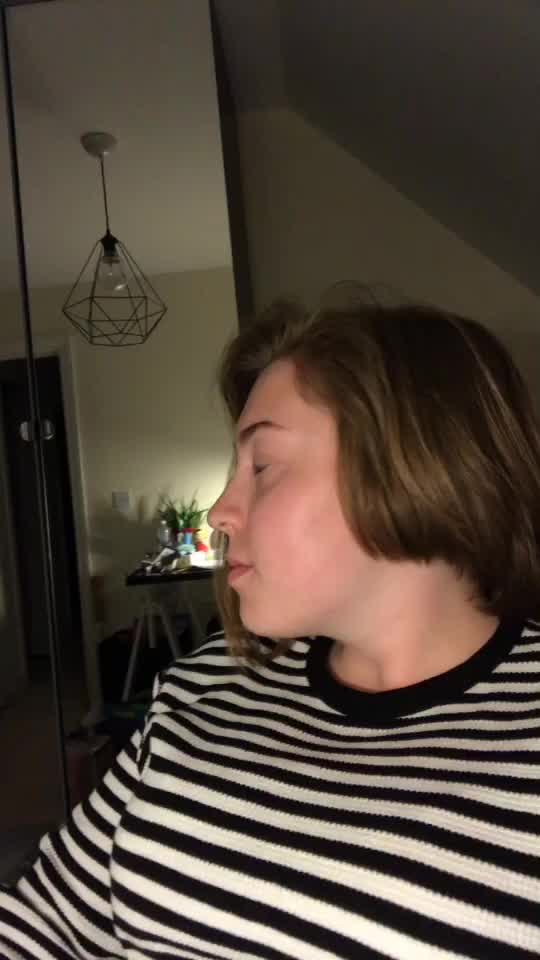 @✭
