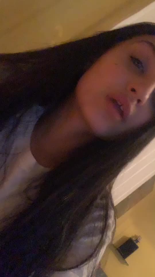 @𝖘𝖆𝖗𝖆🧸💜
