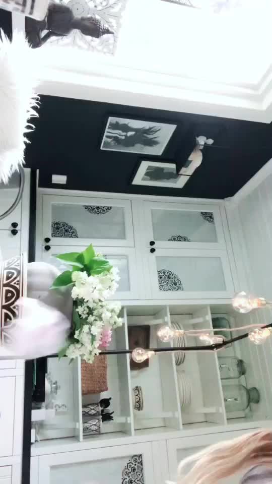 @Alice,Olivia,Milva