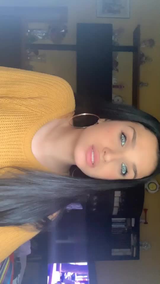 @𝖘𝖆𝖗𝖆🧸💜