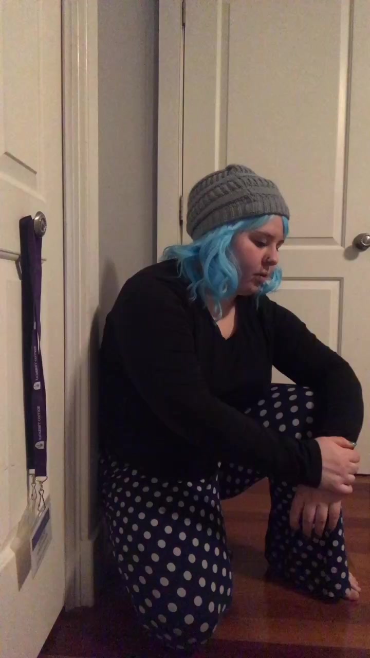 @HellaBella