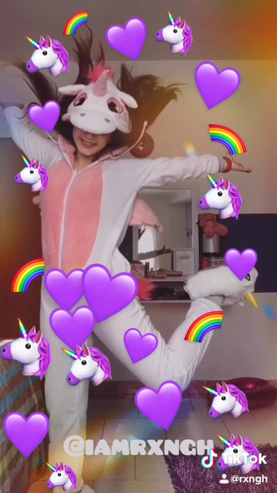 @R O X A N N A