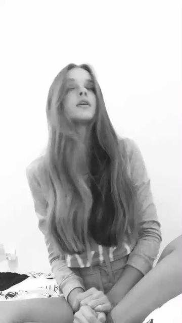 @Anna Zak