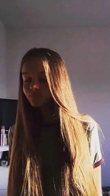 @Anna Zak