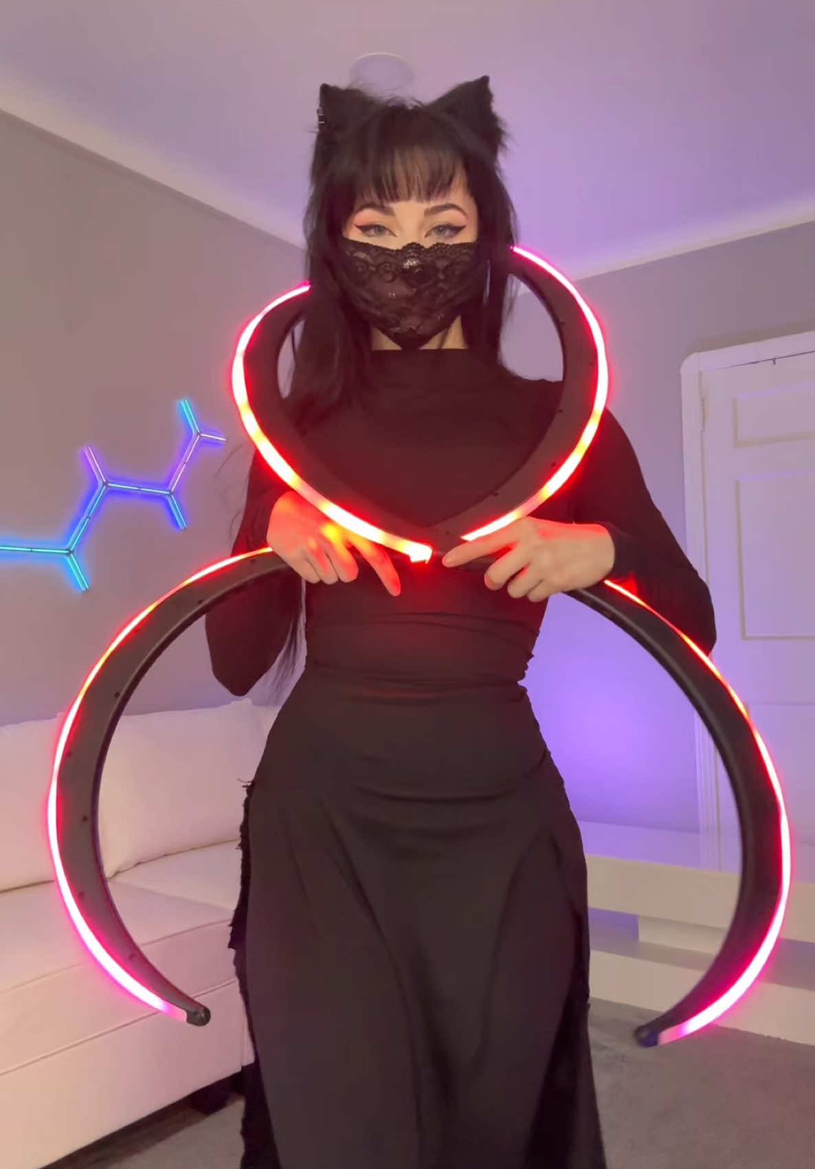 @Pyro.Kitten
