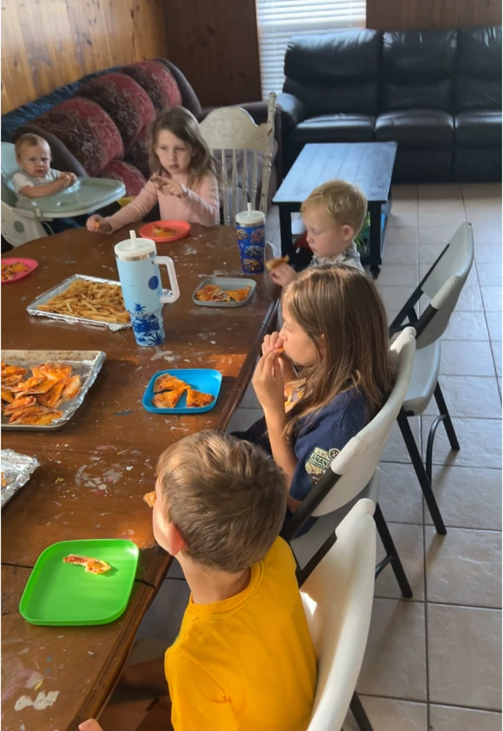 @MamaEllie | TX SAHM of 10