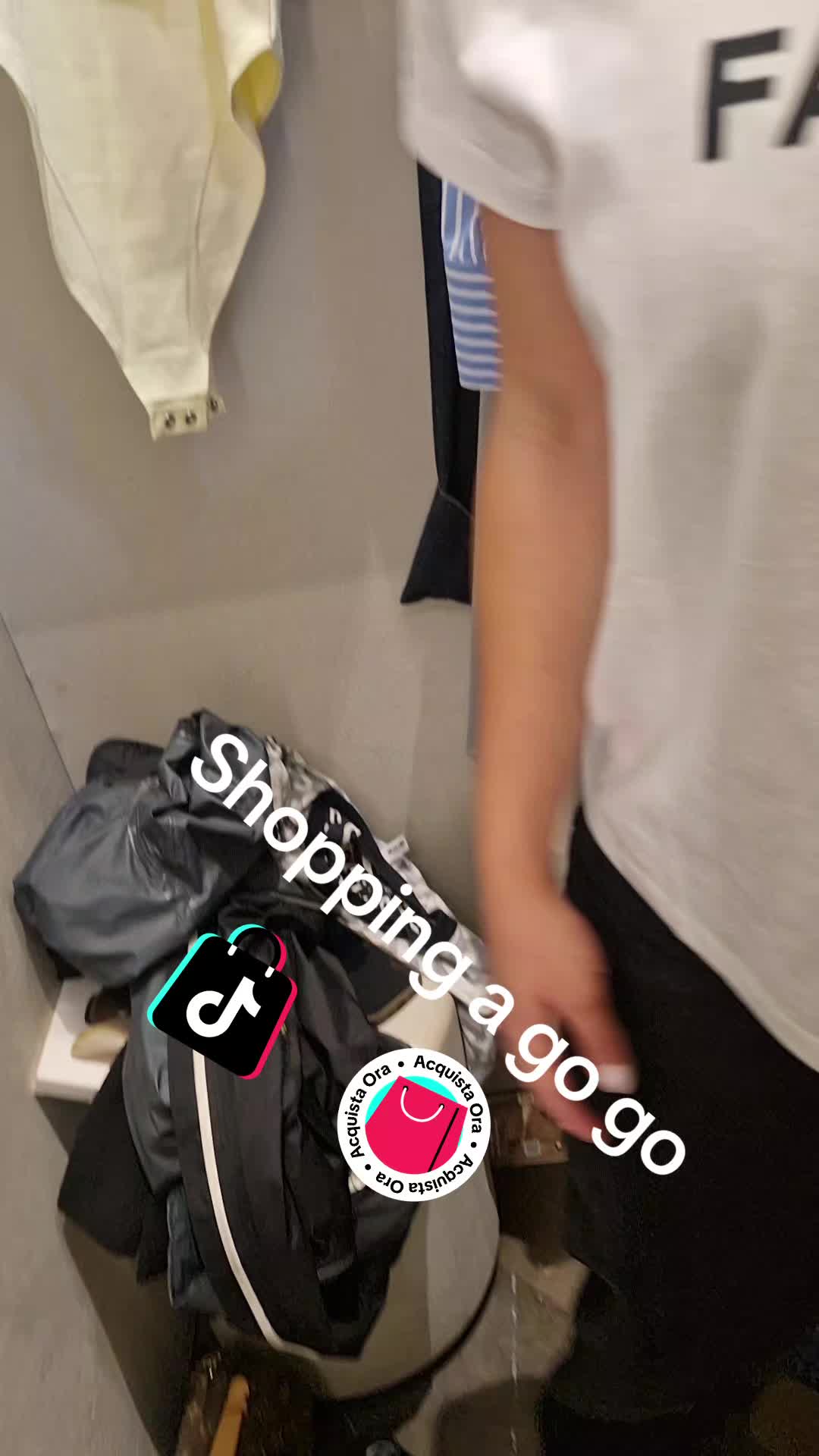 @LaCurvadiunadonnailsorriso