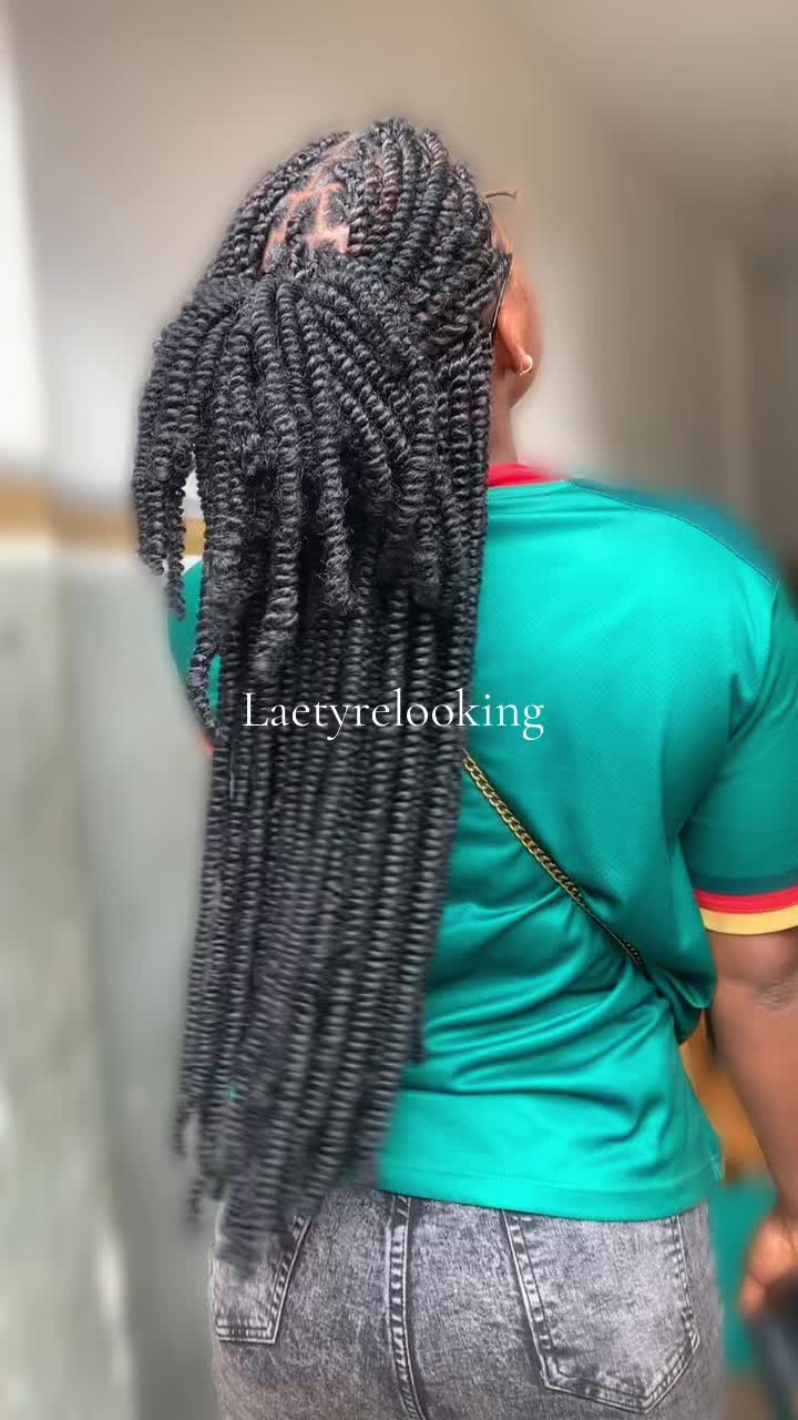 @laetyrelooking2