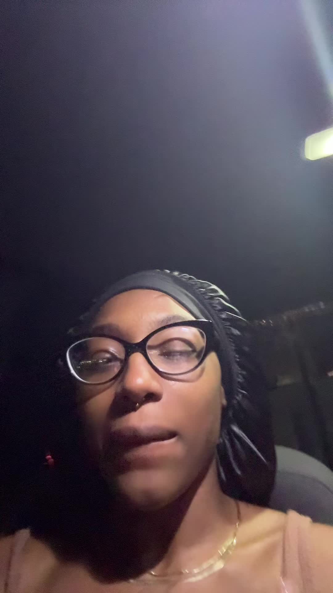 @PrettyWithaScar