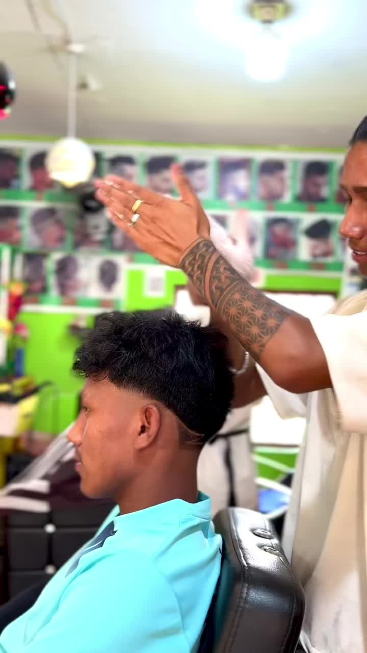 @gwaltar shyam vai hair cutting