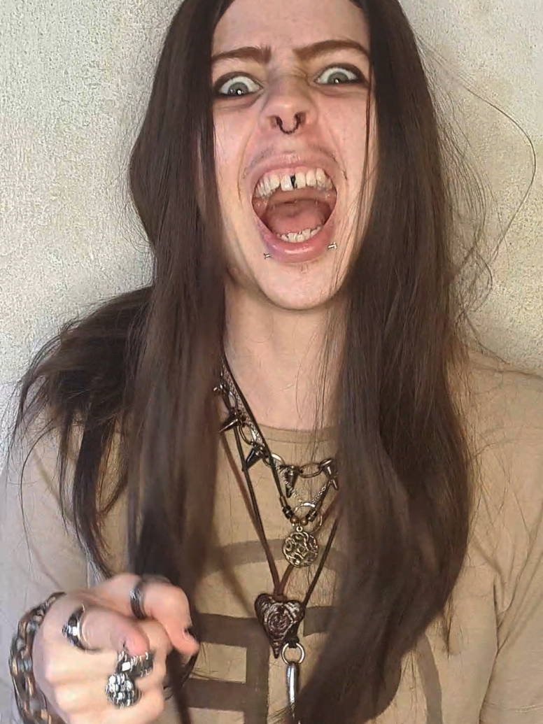 @💥 Leon 💥