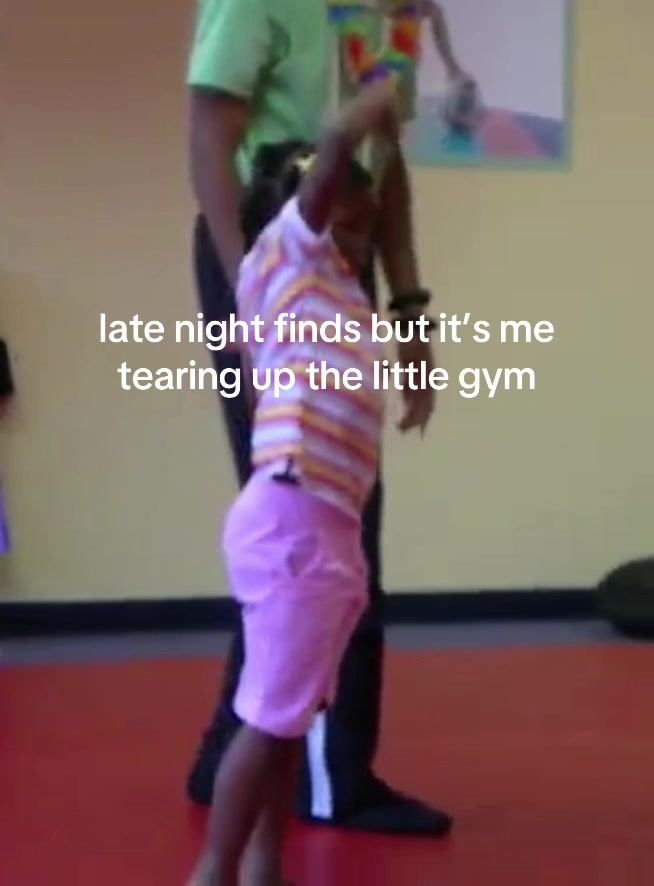 @nia