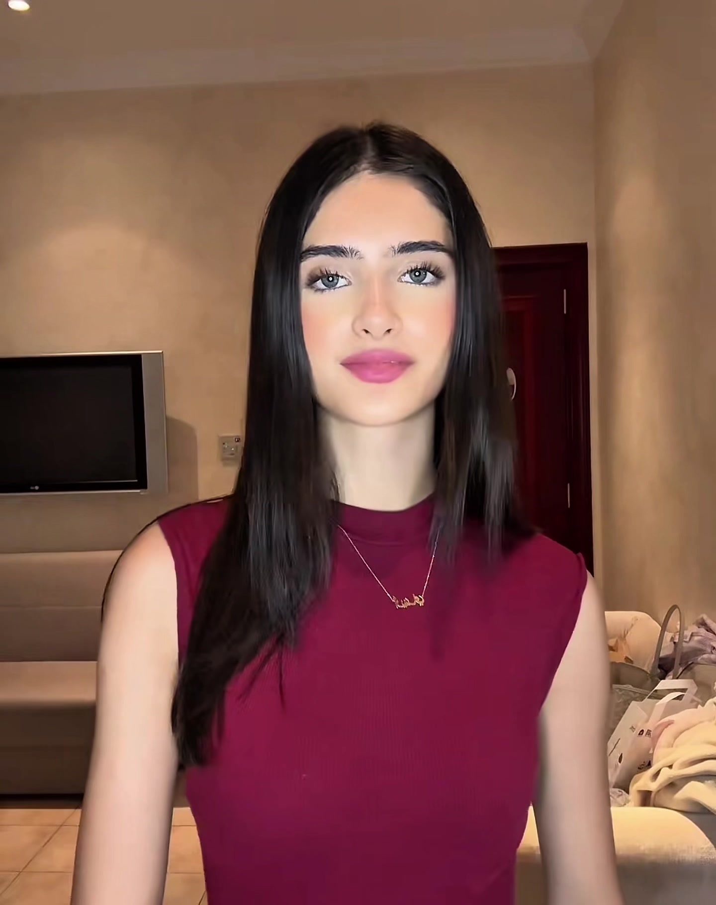 @arishaeshaikhfanpage