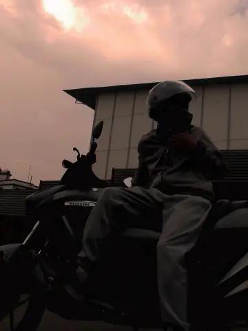 @CHIRAYU🌩🏍️
