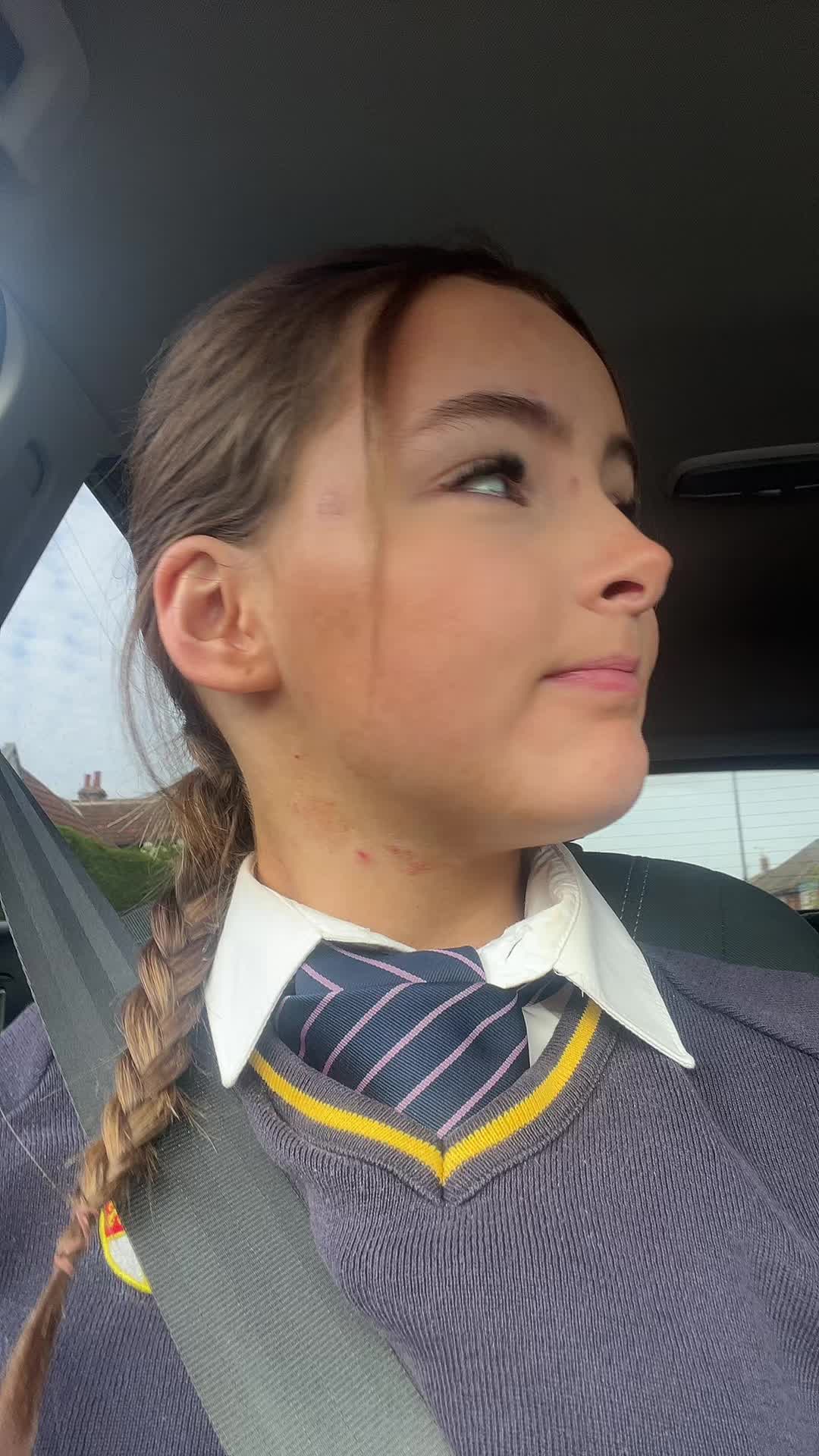 @𝐀𝐍𝐘𝐀~𝐋𝐎𝐔𝐈𝐒𝐀💛🫧