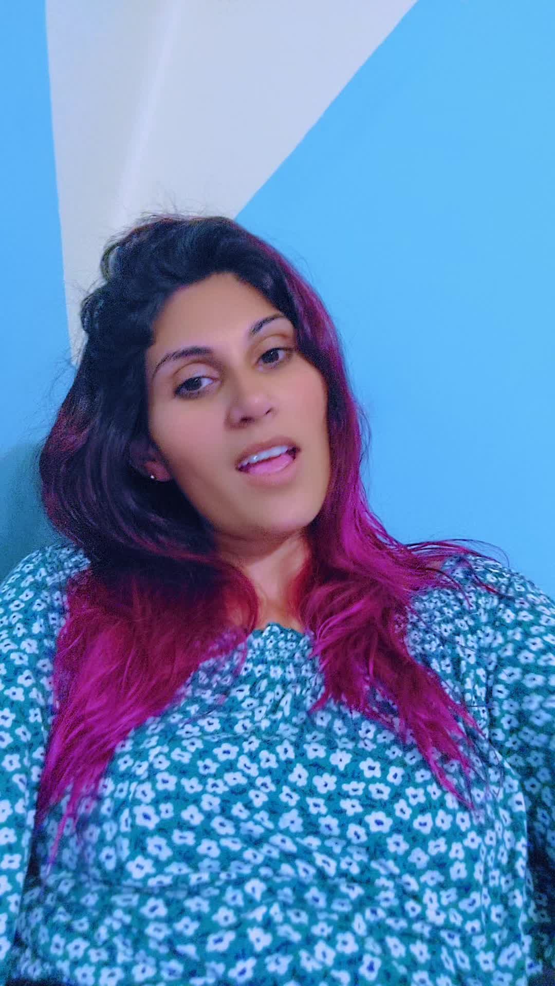 @💞💞Laura brunețica👑 👑