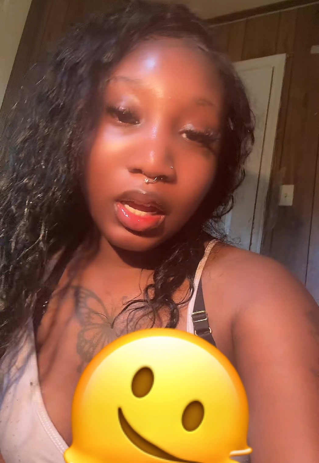 @peepintomySoul