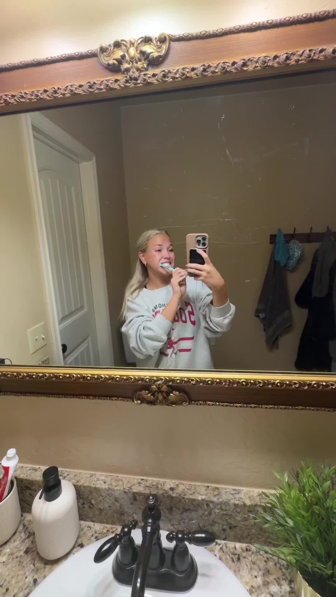 @Sarahroberts