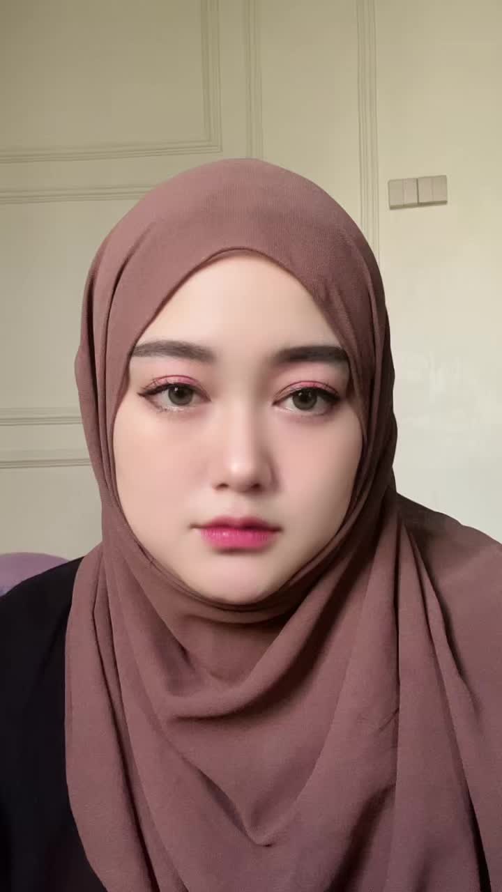 @Indah Silvanif 🌸
