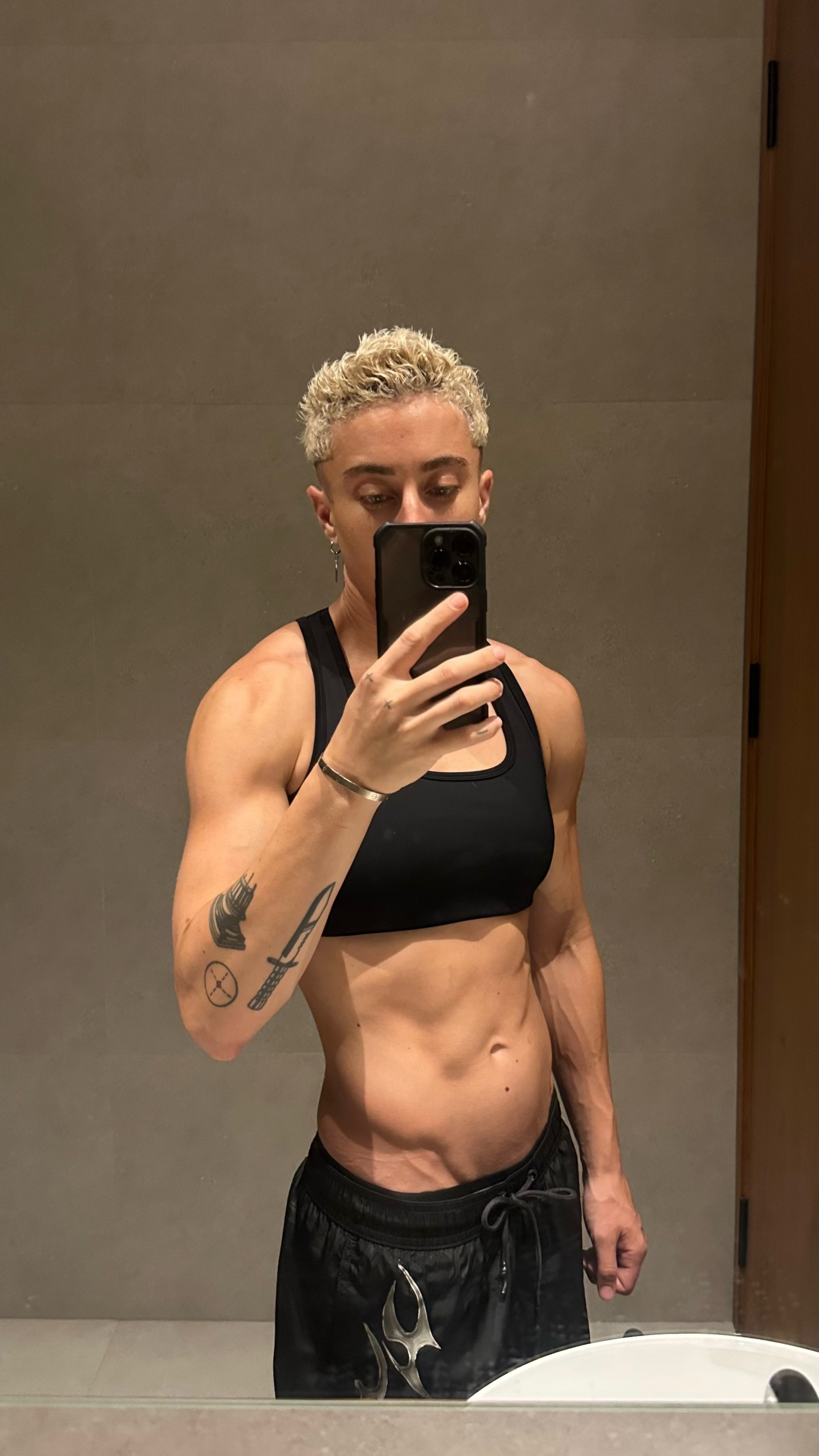 @momomuscle