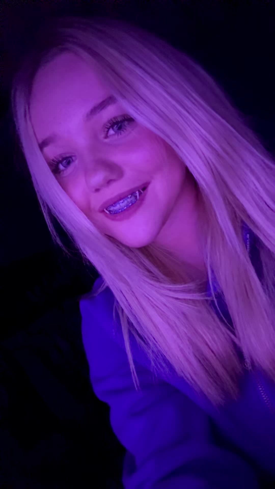 @𝐛 𝐫 𝐚 𝐢 𝐥 𝐲☻︎