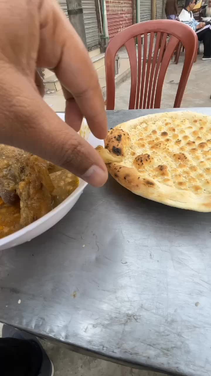 @Foodies on Road - Official