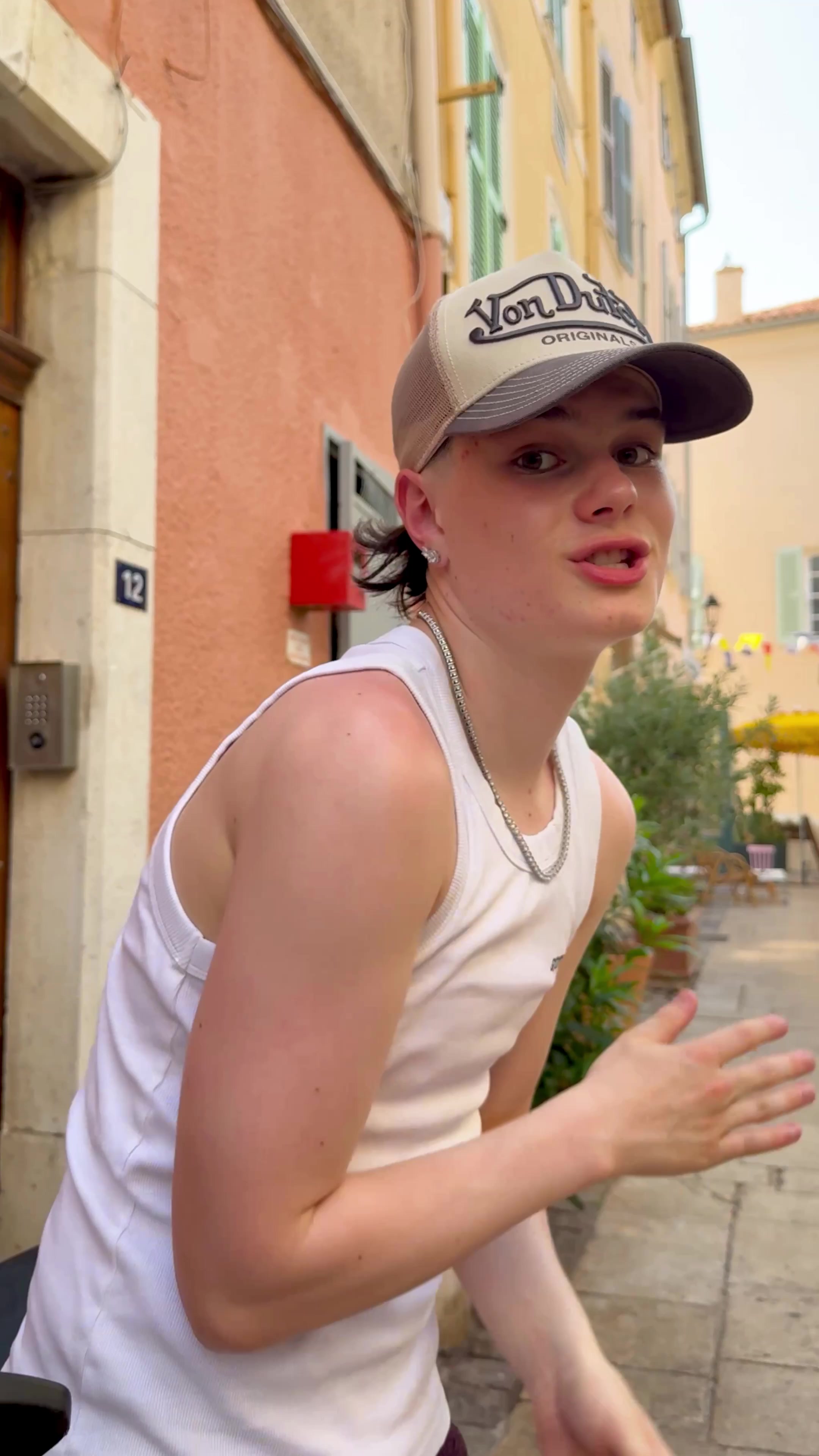 @Bennotypeshii