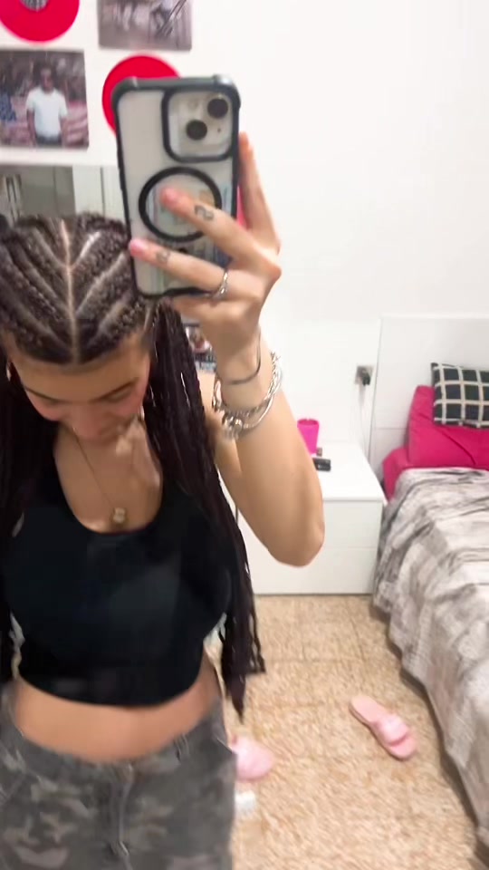 @saralamannaaa